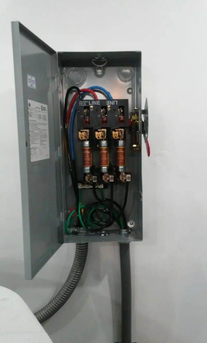 Three-phase disconnect switch installed for Electrical Wiring & Rewiring in Coopersville
